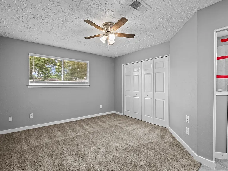 8122 Swan Meadow Ln — Photo 10