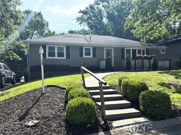 2425 Elephant Trl, Saint Joseph, MO 64506