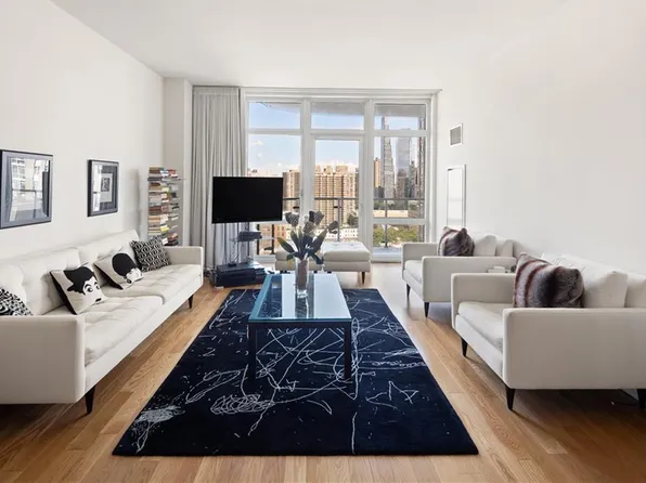 555 W 59th St APT 23A, New York, NY 10019