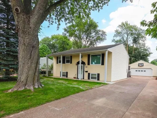 2136 S Oldgate Rd, Sandusky, OH 44870