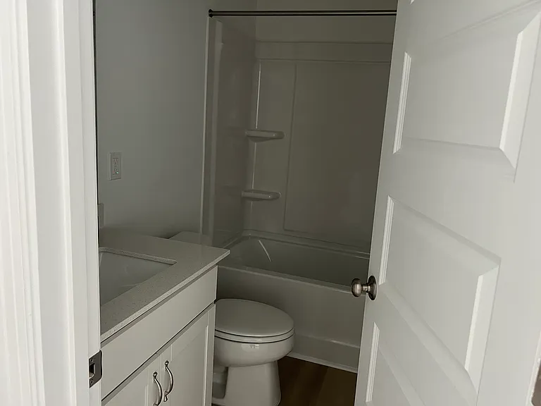 618 Market Grove Dr #100 — Photo 6