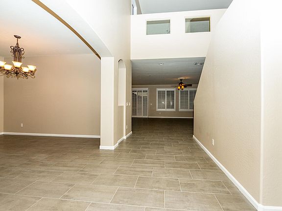 4th image of 17352 W Elaine Dr
