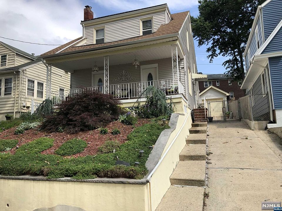 1st image of 28 Prospect Ave