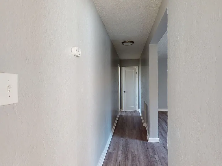 6625 Bancroft Ave — Photo 21
