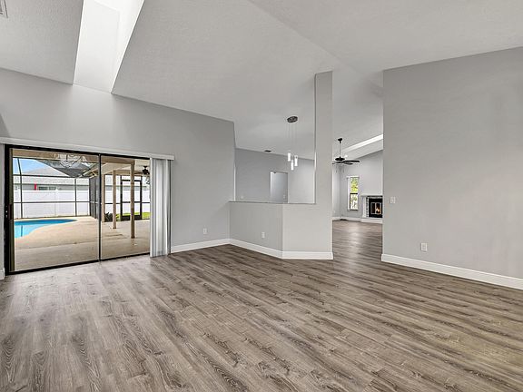 5th image of 3549 SW Rivera Street