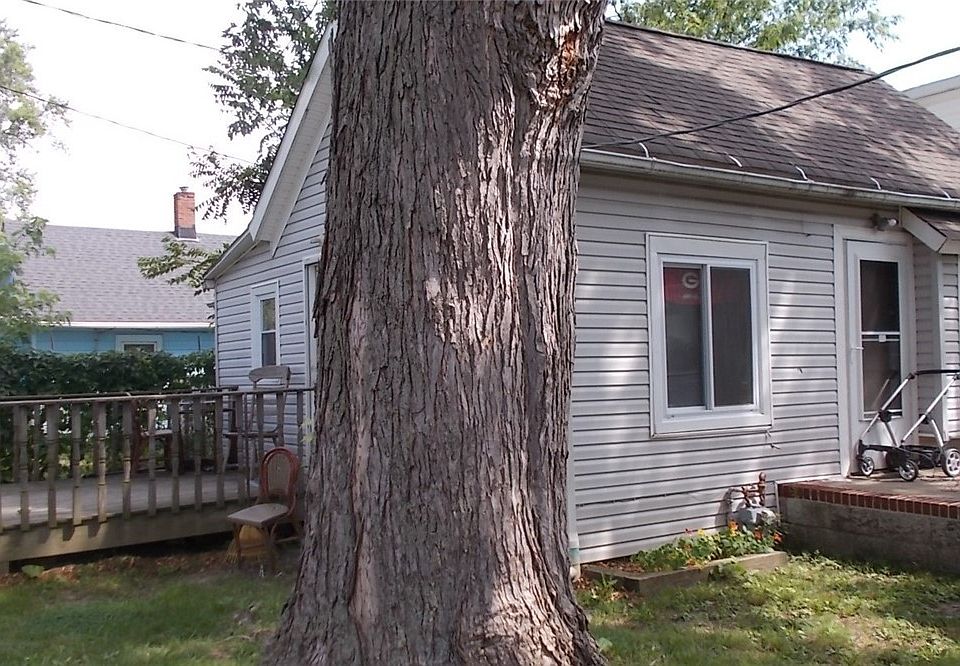2nd image of 7104 Dearborn Ave
