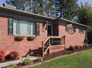 614 Powell Rd, Lenoir, NC 28645