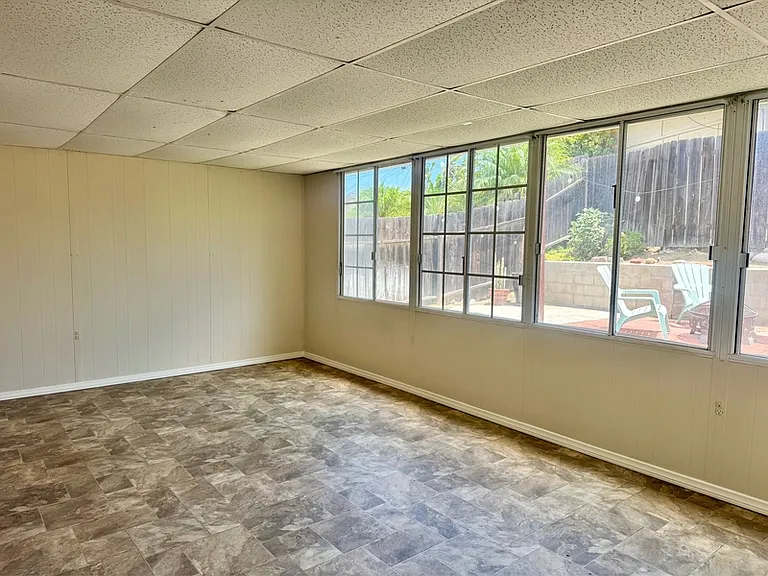 12727 Neddick Ave — Photo 5