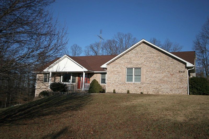 1st image of 940 N Montana Dr E