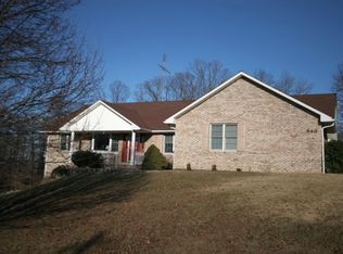 940 N Montana Dr E, Celestine, IN 47521