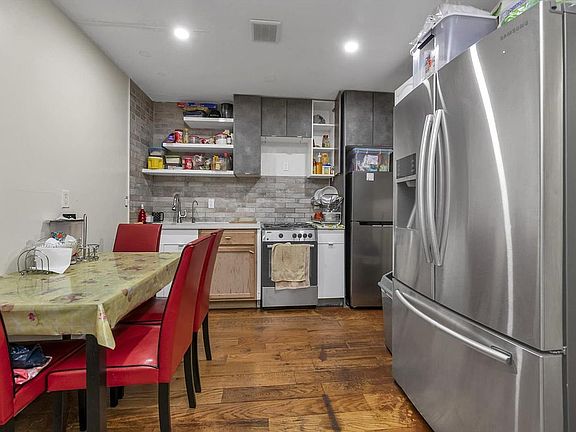 2nd image of 1198 Decatur St