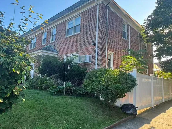 75-02 168th Street, Fresh Meadows, NY 11366