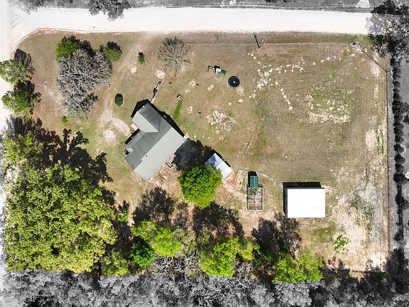 2nd image of 2879 SW Daisy Rd