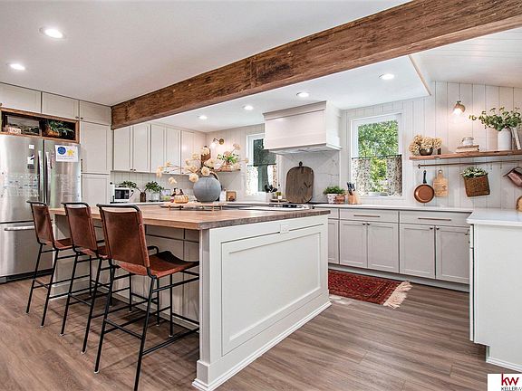 4th image of 16517 Frederick Cir