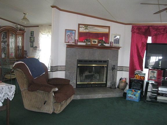 4th image of 205 Newman Ln