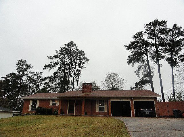1st image of 1027 Parker Dr