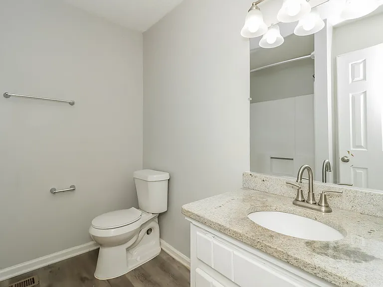 565 Bells Ferry Pl — Photo 17