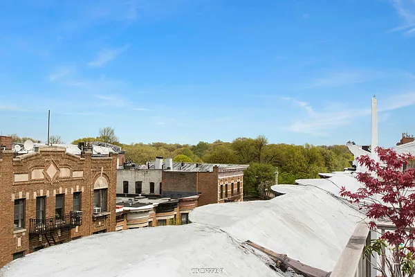 Sold by Town Residential | media 15