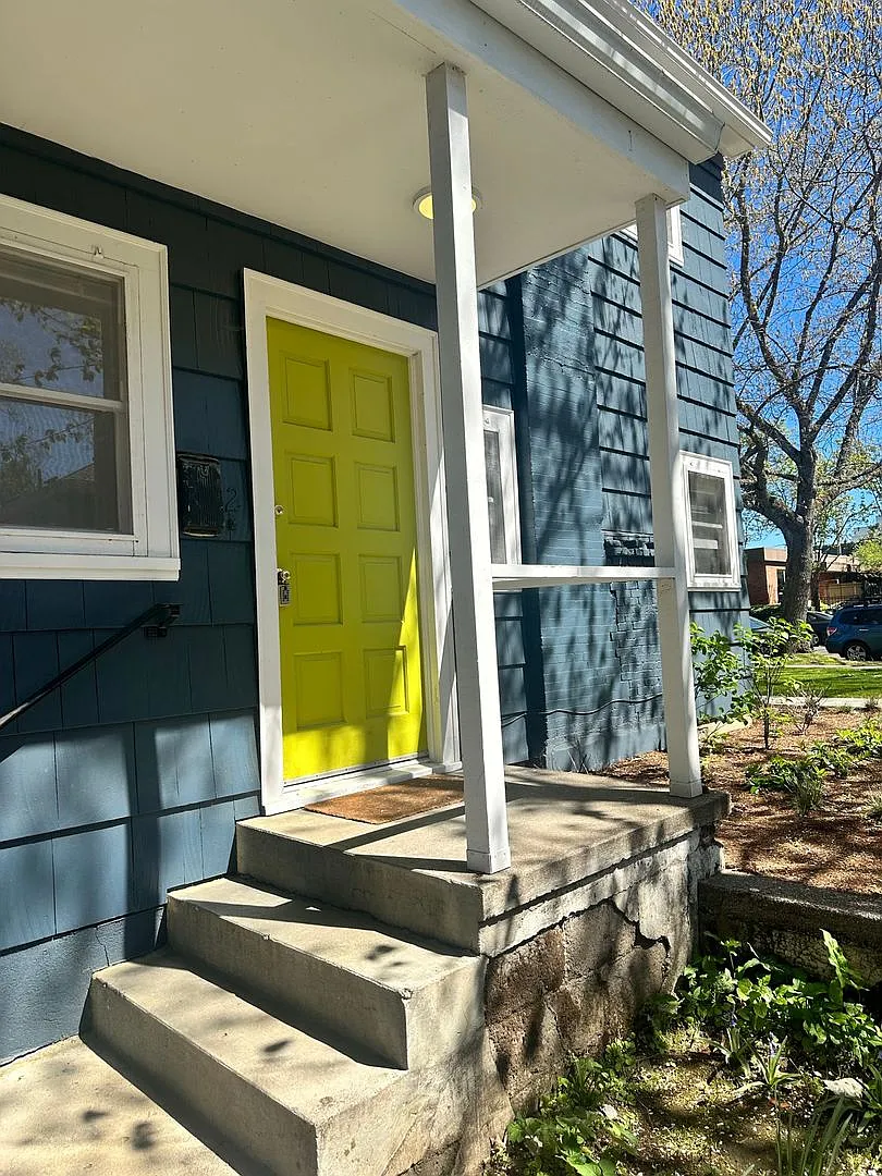 1860 Potter Street — Photo 2