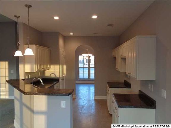 5th image of 4527 Boxwood Ln