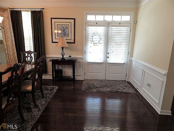 3rd image of 4656 W Village Dr SE