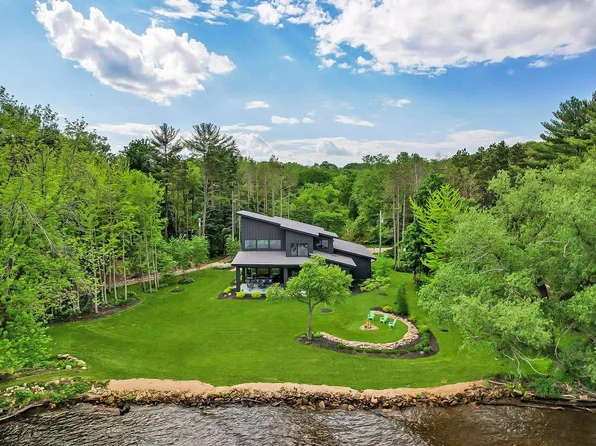 W11135 Lakeview Drive, Merrimac, WI 53561