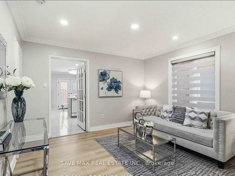 18 Salonica Rd #UPPER — Photo 4