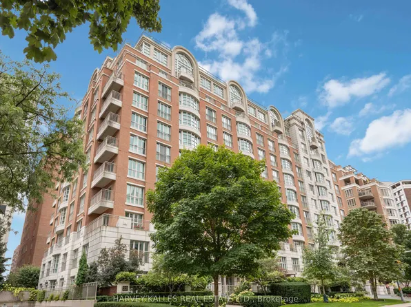 33 Delisle Ave #201, Toronto, ON M4V 3C7