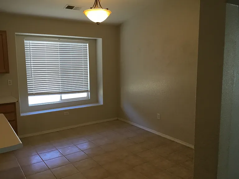 804 Ocate Meadows Dr NE — Photo 5