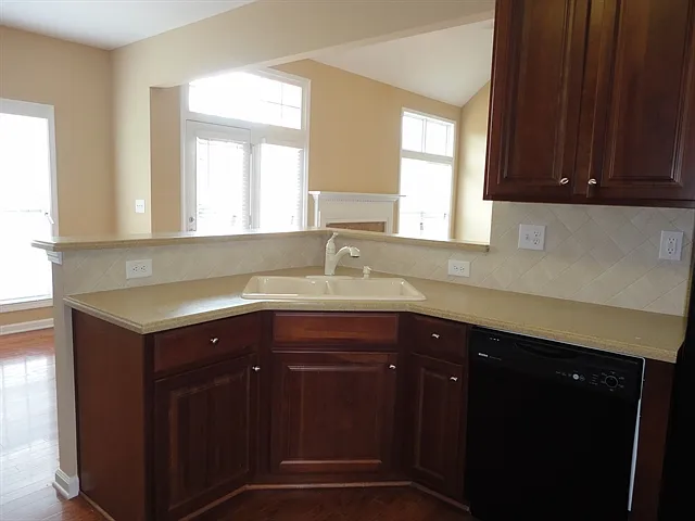 323 Vinings Vintage Cir — Photo 9