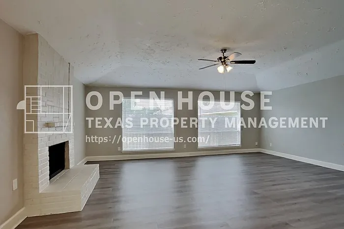 7334 Skybright Ln — Photo 3