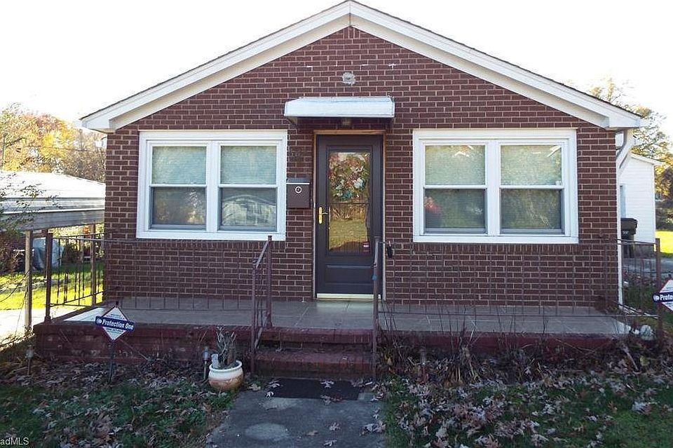 1st image of 622 N Fisher St