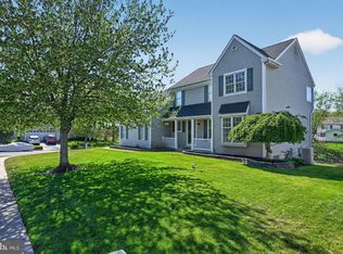 101 Bayberry Dr, Royersford, PA 19468