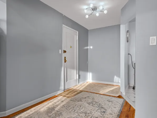 67-30 Clyde Street image 5 of 19