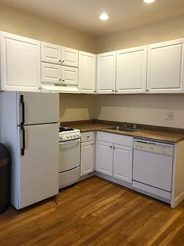 28 Phillips St #1 Photo 1