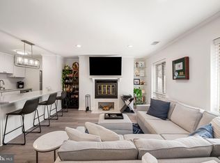 120 W Barre St UNIT R-042, Baltimore, MD 21201