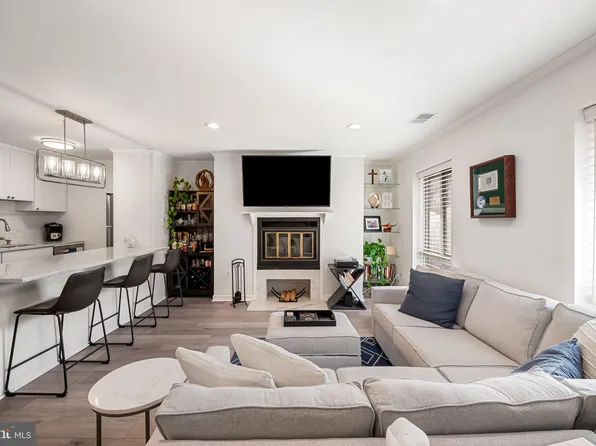 120 W Barre St Unit R-042, Baltimore, MD 21201