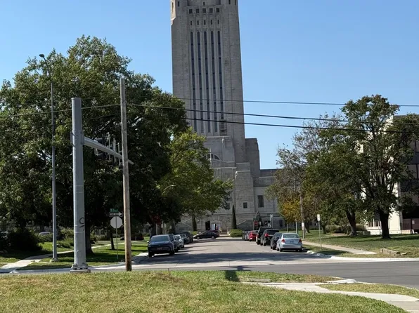 610 S 17th St, Lincoln, NE 68508