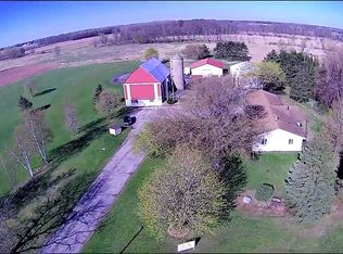 8889 Bison Rd, Larsen, WI 54947