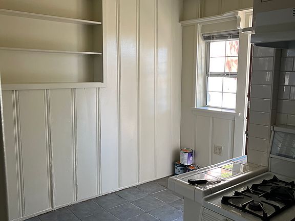 3rd image of 1917 Vestal Ave #3/4