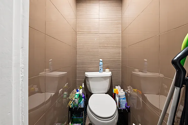 Rented by ERNY LLC | media 30