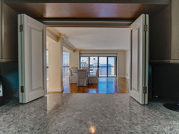 4th image of 505 Lancaster St APT 15D