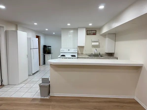 (undisclosed Address), East Meadow, NY 11554