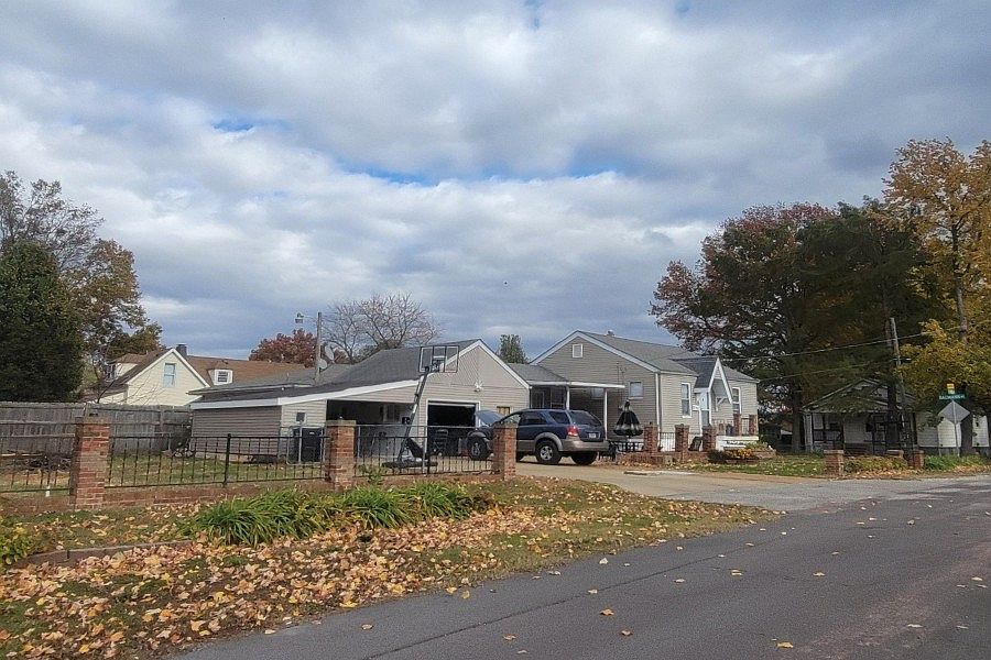 2nd image of 3801 Fannie Ave