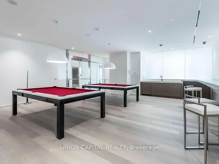 1 Bloor St E #5704 — Photo 9