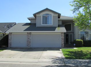 8120 Helmsdale Dr, Sacramento, CA 95828