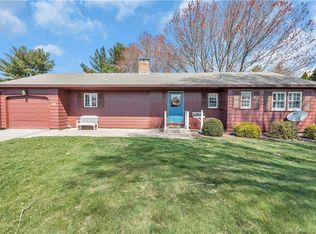 998 Cloverdale Cir, Wethersfield, CT 06109