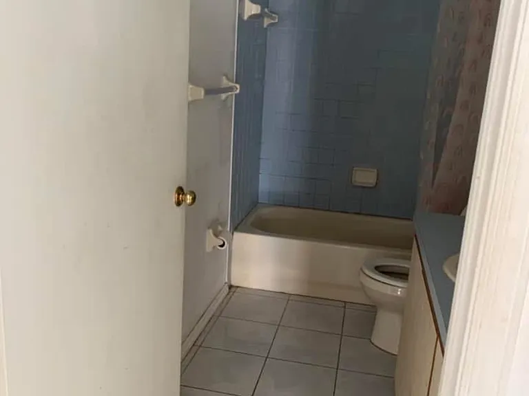 7404 Sade St — Photo 4