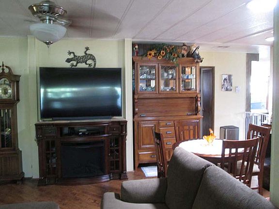 2nd image of 601 N Kirby St Space 427