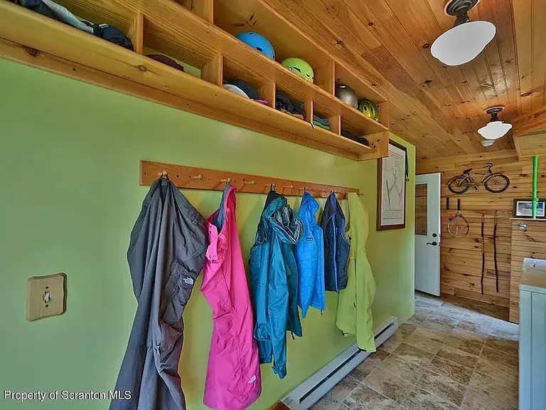 284 Roundabout Way — Photo 20